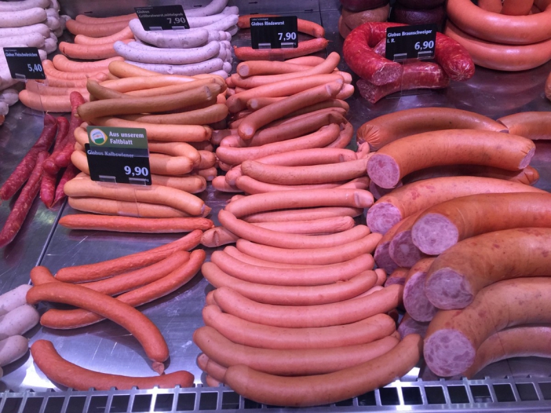 boucherie-ROUGIERS-min_sausages_meat_butchery-1069321